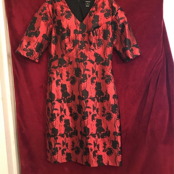 I Peterman Red And Black Dress With Metallic Shine - Picture 2 of 6